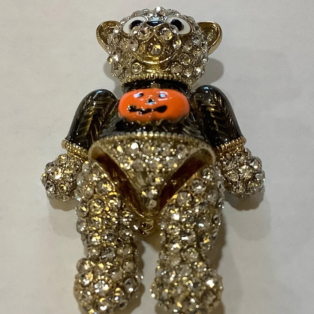 Gold-Tone Crystal Pumpkin Bear Brooch Pin - Picture 8 of 11